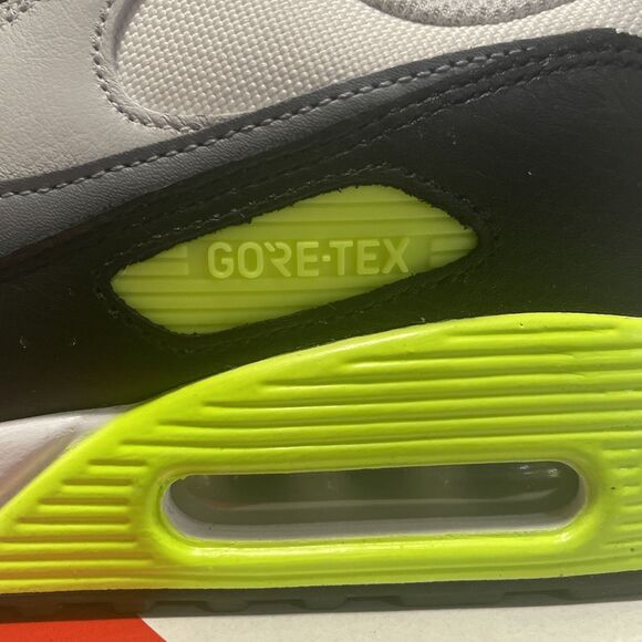 Nike Air Max 90 Gore-Tex Men\'s Size 8.5 White Neon Athletic nby Shoes FD5810 102 main image 7